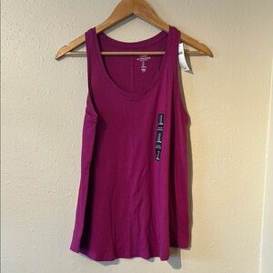 NWT Gap Women's Sleeveless Tee